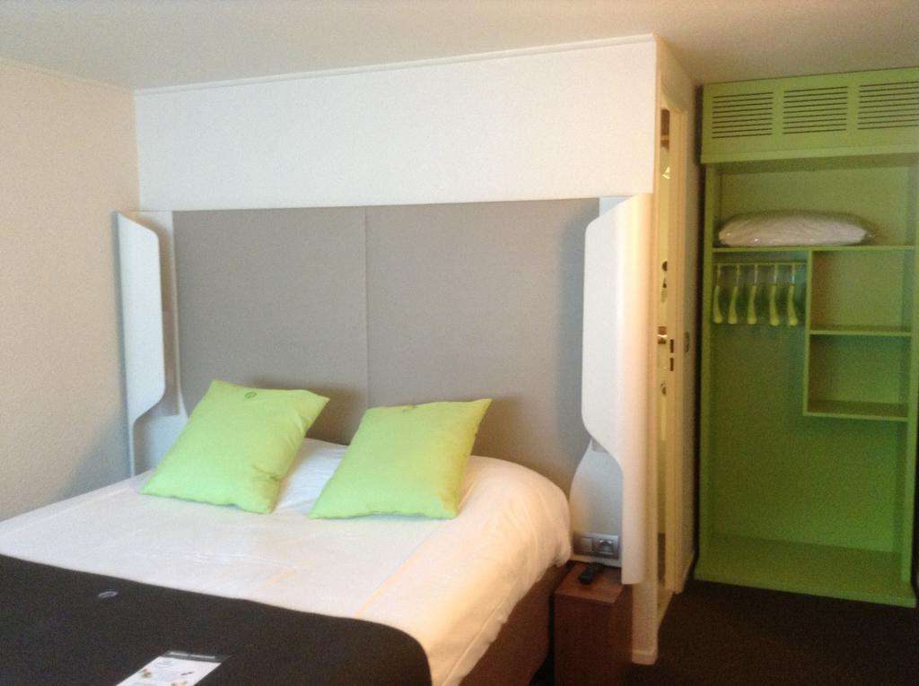 Hotel Campanile Lille - Seclin Habitación foto